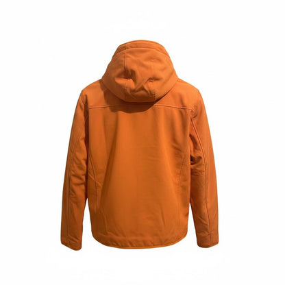 Chamarra LACEUP CO Guess softshell naranja con capucha, vista trasera de diseño deportivo casual