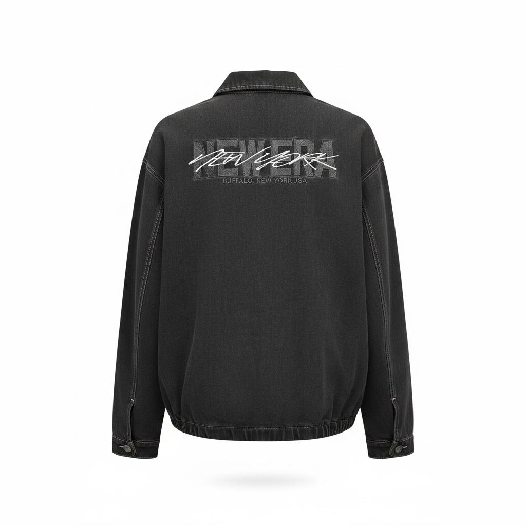 Chamarra de mezclilla negra LACEUP CO New Era Ode to NY con bordado gráfico en la espalda y costuras en contraste